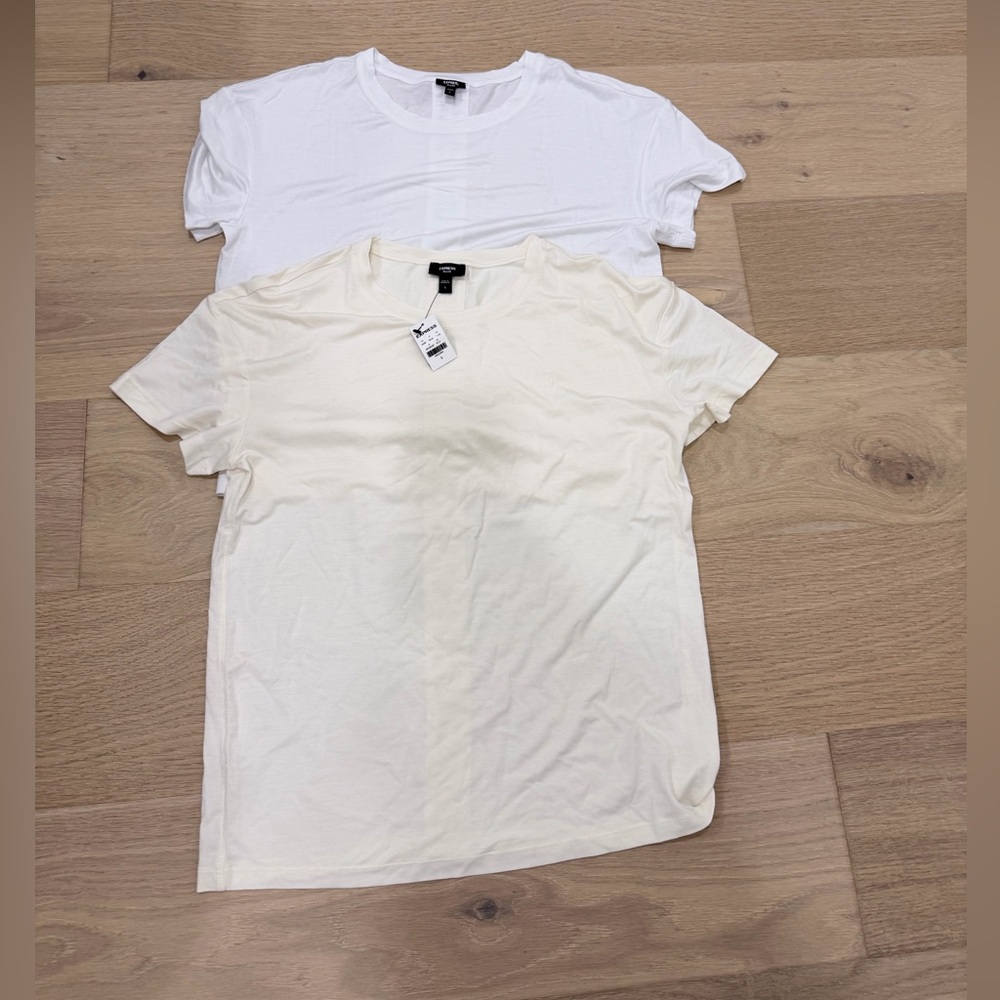 Express Women's Crew Neck T-Shirt Set - White and Cream